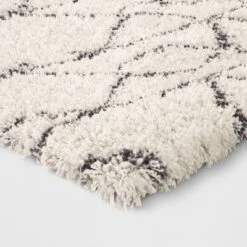 Geometric Design Woven Rug - Project 62™